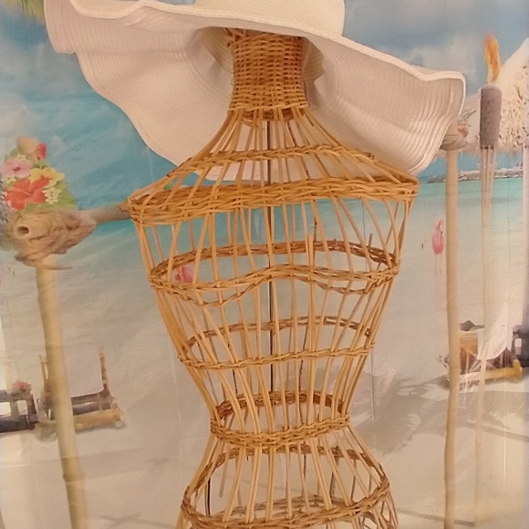 Hat Wide brim straw weaved style Hat adjustable wire trim - Picture 6 of 16